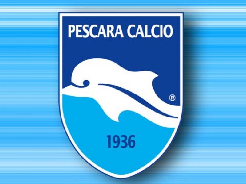 Maglie del Pescara in vendita per beneficenza, foto 1