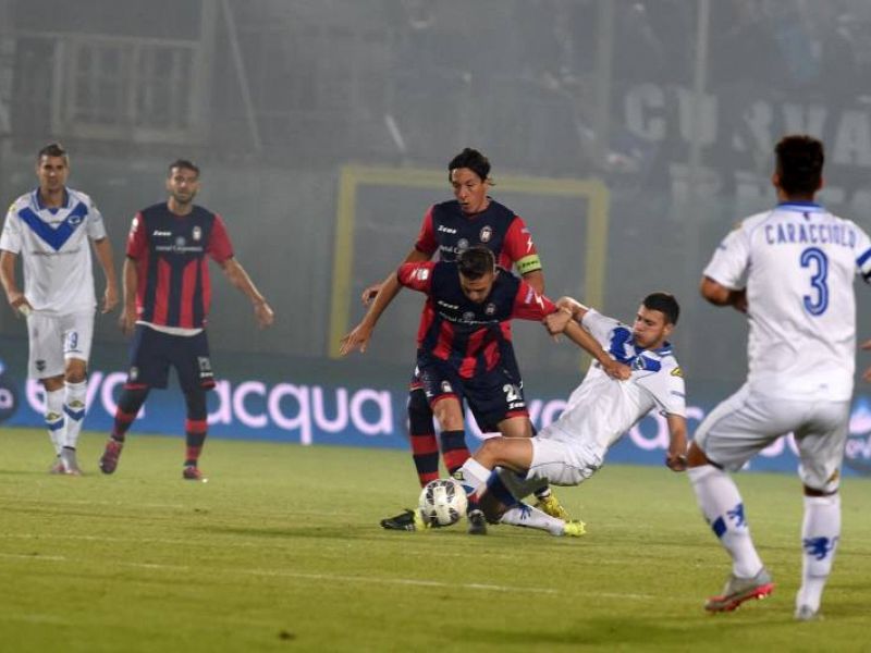 Serie B, si bloccano Crotone e Cagliari, foto 1