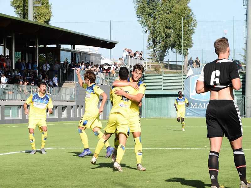 Primavera in campo contro la Fiorentina, foto 1