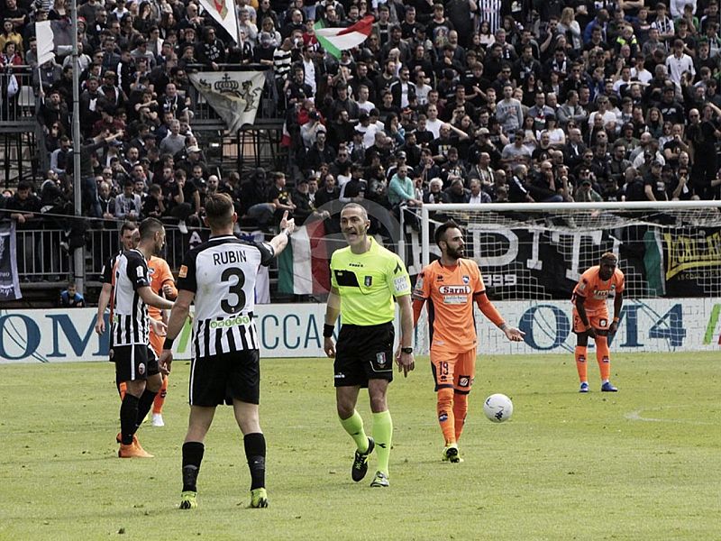 Ascoli-Pescara, i precedenti, foto 1