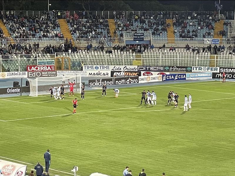 Solo un pari per il Pescara, ad Arezzo finisce 0-0, foto 1